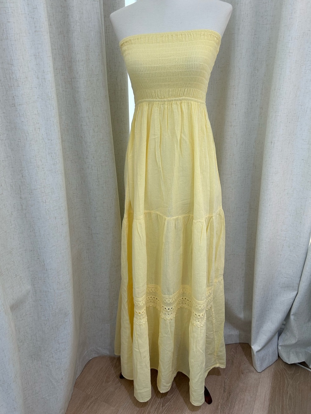 NWT Seaspice Bliss Yellow Strapless Smocked Lace Maxi Dress Women’s Size M Beach